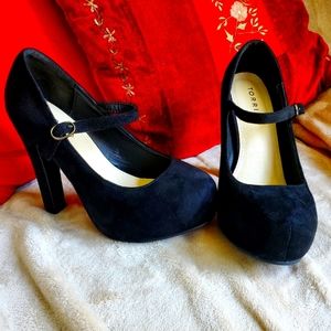 Torrid black suede mary jane pump size 7